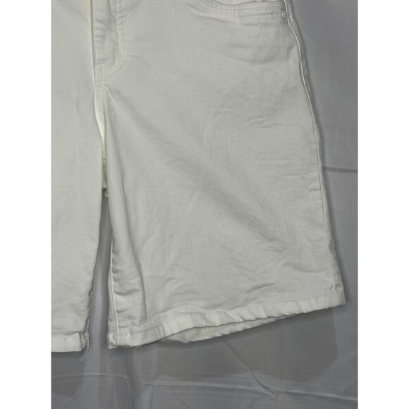 Democracy Mid-Rise "Ab"solution® White Denim 7" Short Size 8 - Picture 4 of 8